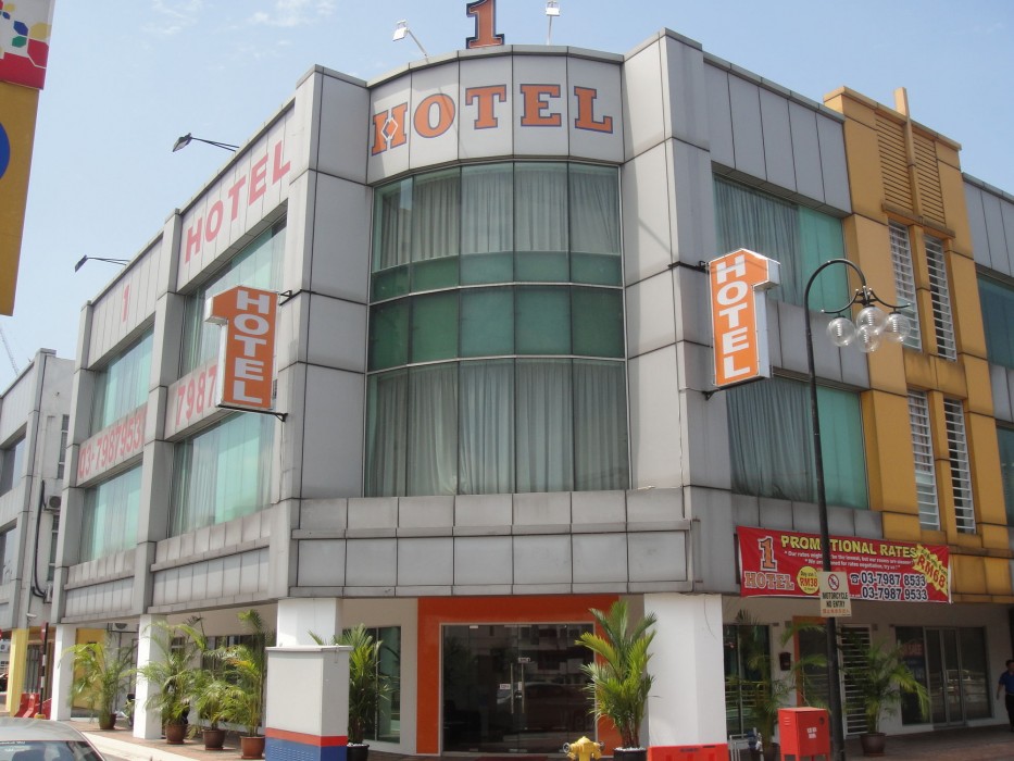 1 hotel kuchai lama