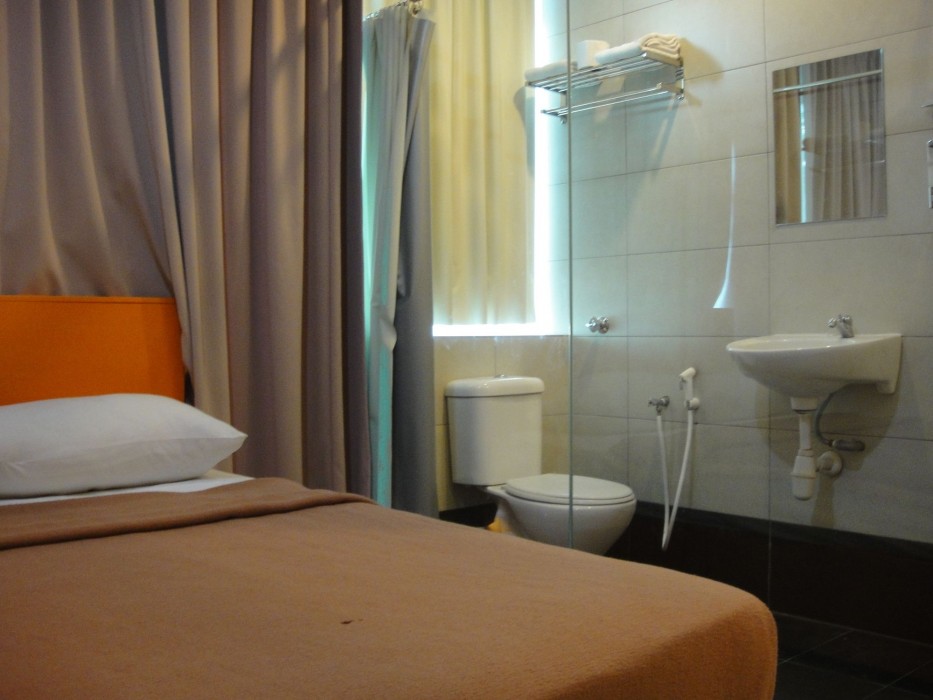 1 hotel kuchai lama