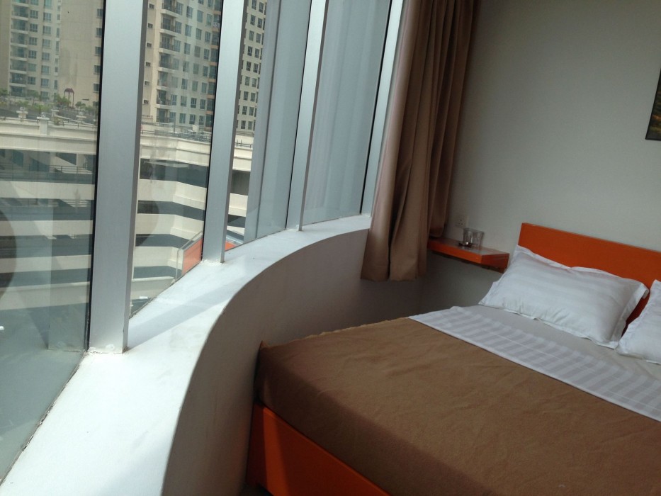 1 hotel kuchai lama