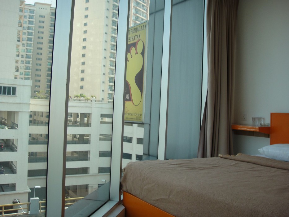 1 hotel kuchai lama
