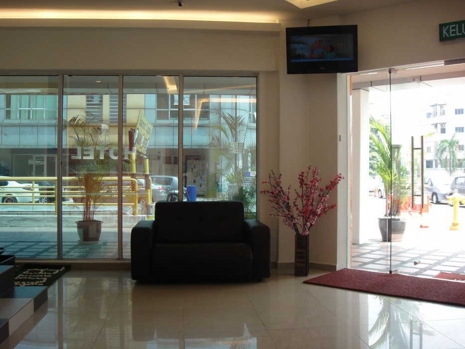 1 hotel kuchai lama