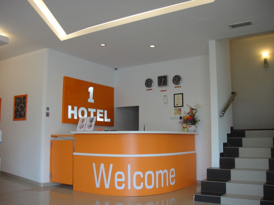 1 hotel kuchai lama