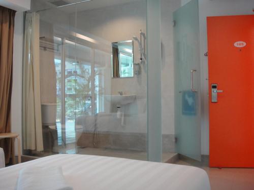 1 hotel kuchai lama