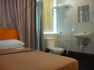 1 hotel kuchai lama