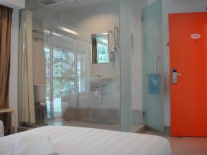 1 hotel kuchai lama