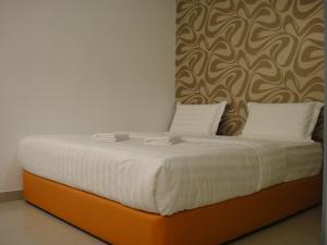 1 hotel kuchai lama