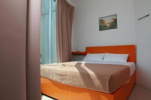 1 hotel kuchai lama