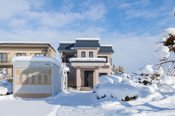 the crane sanctuary kamifurano