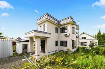 the crane sanctuary kamifurano