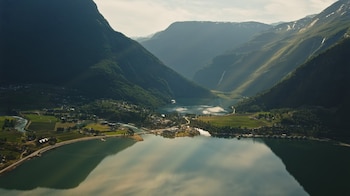 Skjolden Resort,,2 star