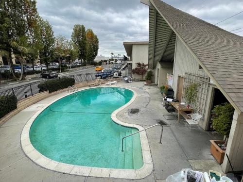 akua inn and suites anaheim fullerton