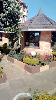 oldoiyo lengai hotel