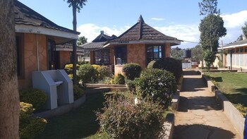 oldoiyo lengai hotel