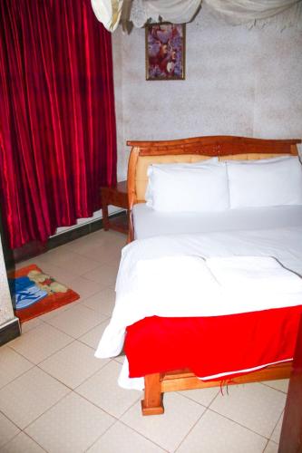oldoiyo lengai hotel
