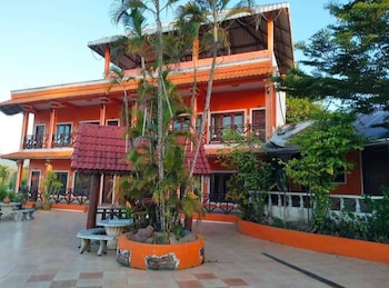 Houayxai Riverside Phonevichith Hotel,,2 star