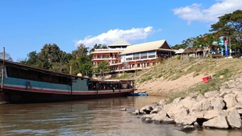 Houayxai Riverside Phonevichith Hotel,,2 star