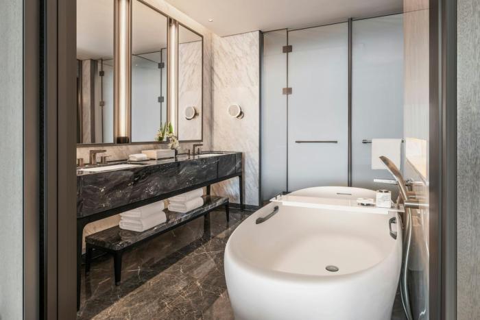 the ritz carlton wuhan