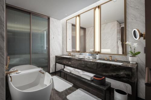 the ritz carlton wuhan