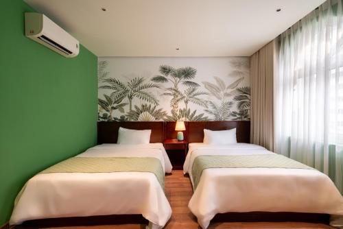 amana hotel airport