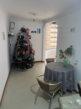 Hotel El Paraiso Funza,,2 star