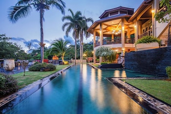 Bell Seaside Luxury Villa,,3 star