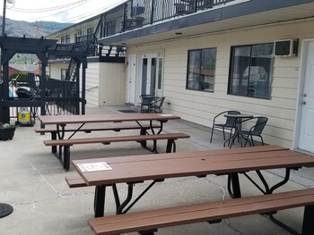 Osoyoos Lakeview Inn & Suites,Twin Lakes>>Osoyoos,3 star