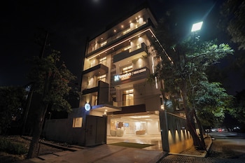 treebo premium indus crown