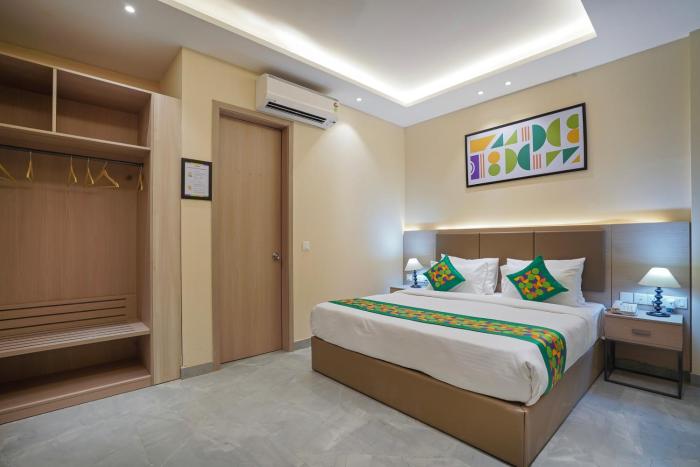 treebo premium indus crown