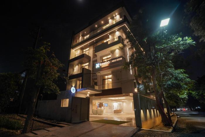 treebo premium indus crown