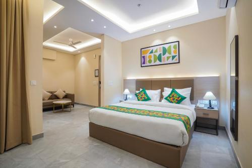 treebo premium indus crown
