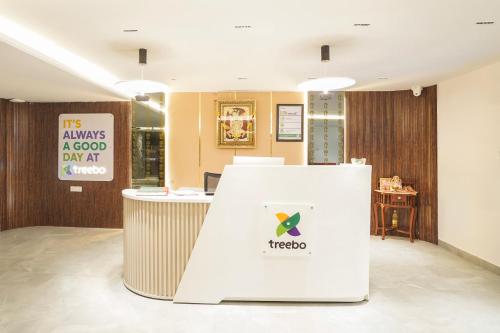 treebo premium indus crown