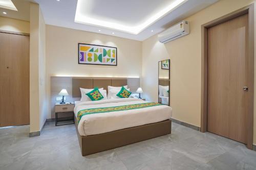 treebo premium indus crown