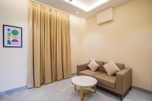 treebo premium indus crown