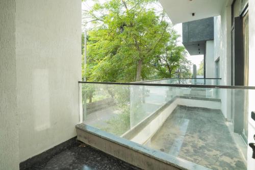 treebo premium indus crown