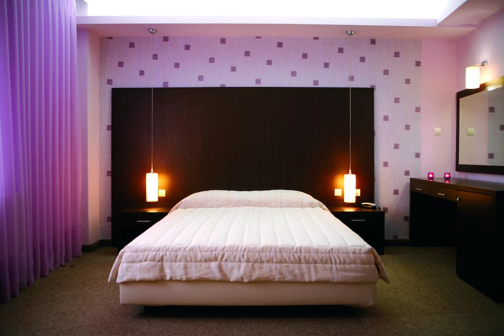assembly hotel