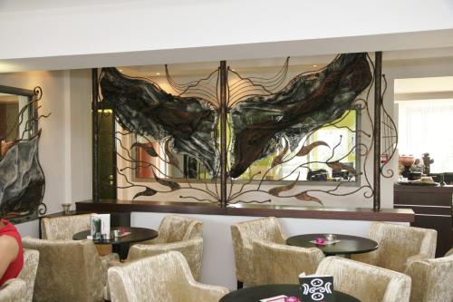 assembly hotel