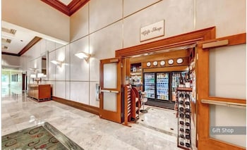 deluxe balcony strip view suite