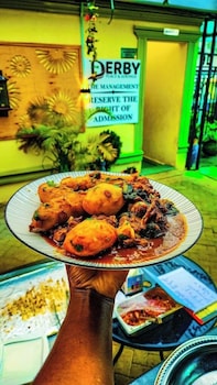 derby place lounge karatina