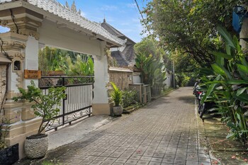 canggu wave villa