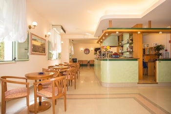 Hotel Dover Rooms & Coffee - Adults Friendly,,3 star