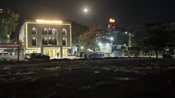 kdm hotel indore palace