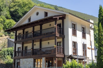 Hotel-Restaurante Tixileiro,,3 star