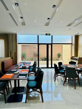 barkat hotel and conferences