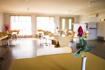 Cherry Blossom Motel,New South Wales>>Capital Country,3 star