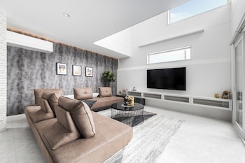 The Vellmore,,3 star