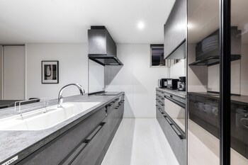 The Vellmore,,3 star