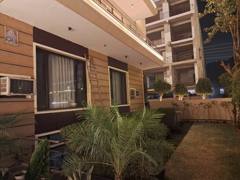hotel star residency