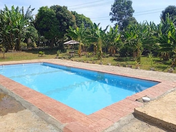 Plantains Place Karatina,,3 star