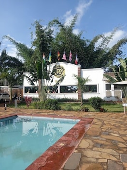 Plantains Place Karatina,,3 star