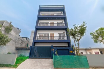Alaya Stays Radhika 2Bhk Apartment,,3 star
